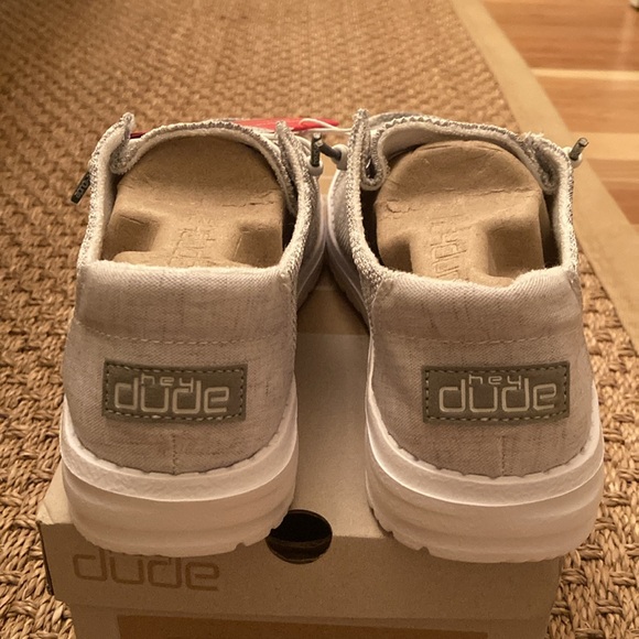 Hey Dude size 7 Wendy Sox shoes - Picture 2 of 4